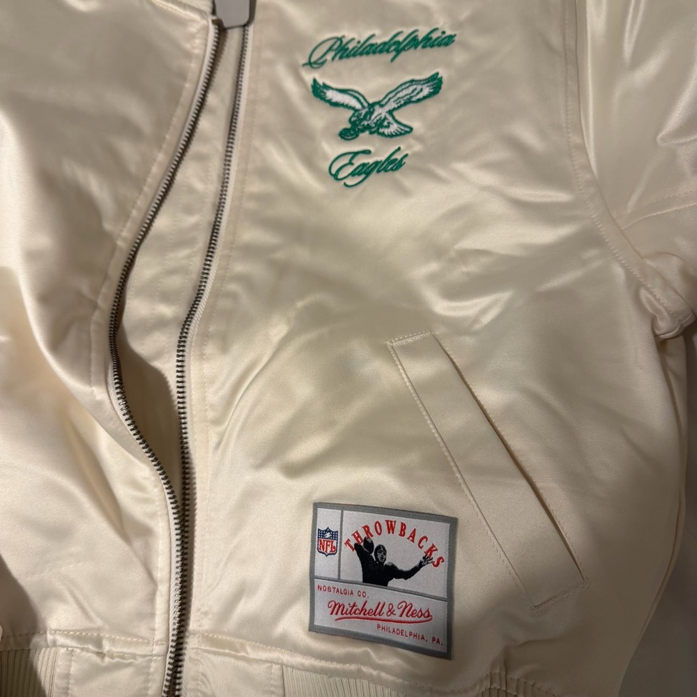 Mitchell & Ness NFL Crop Bomber Jacket Philadelphia Eagles NWT - Picture 9 of 12